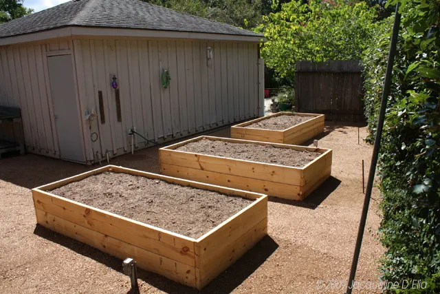 Project 802: Building Raised Vegetable Beds